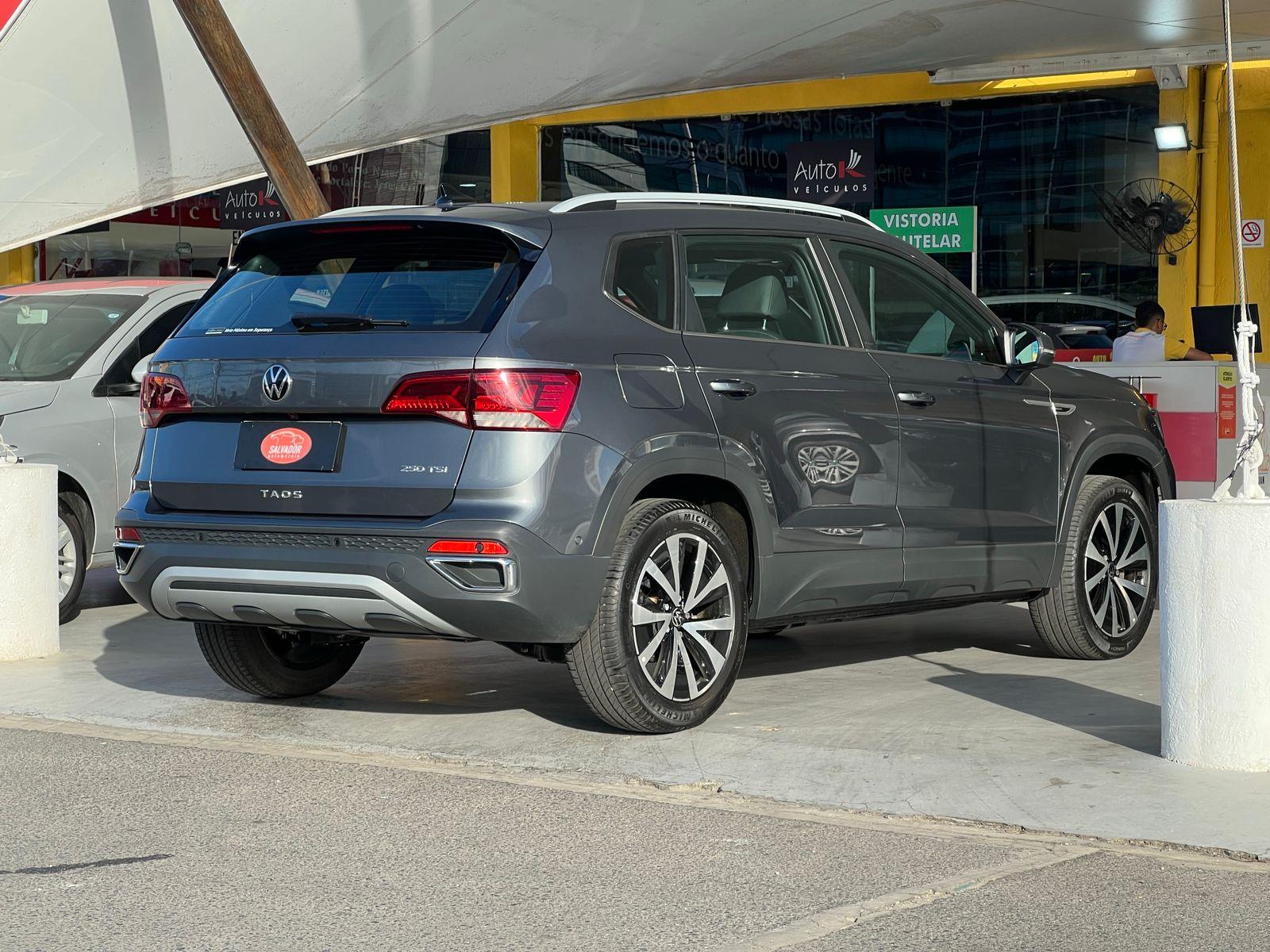 VOLKSWAGEN TAOS