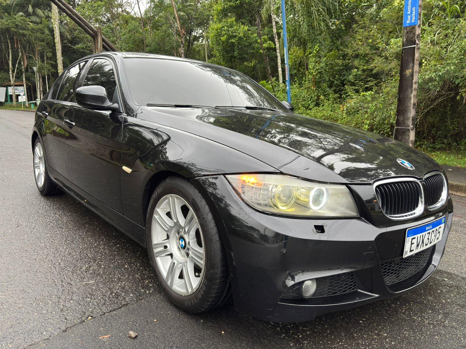 318I
