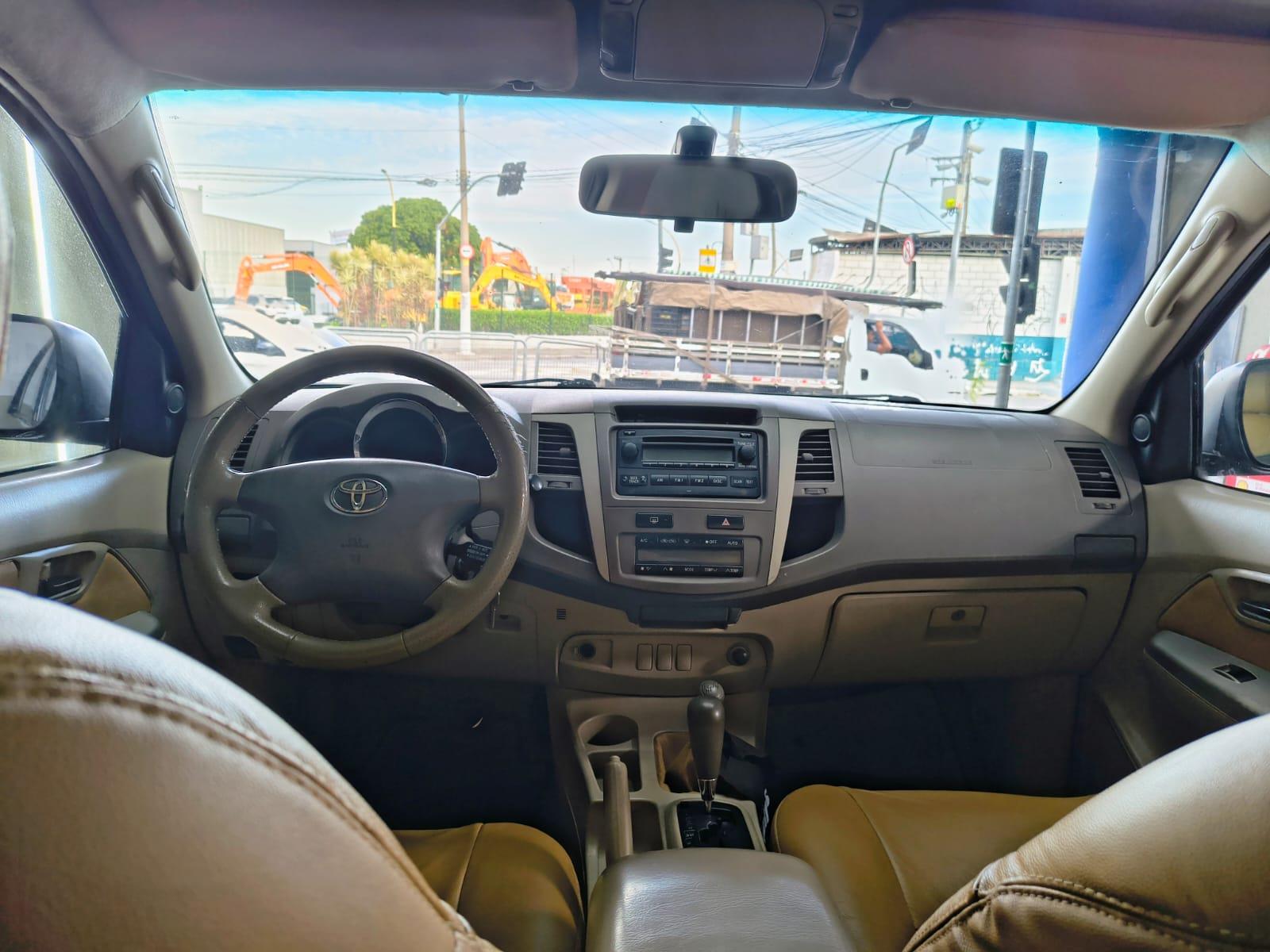 HILUX