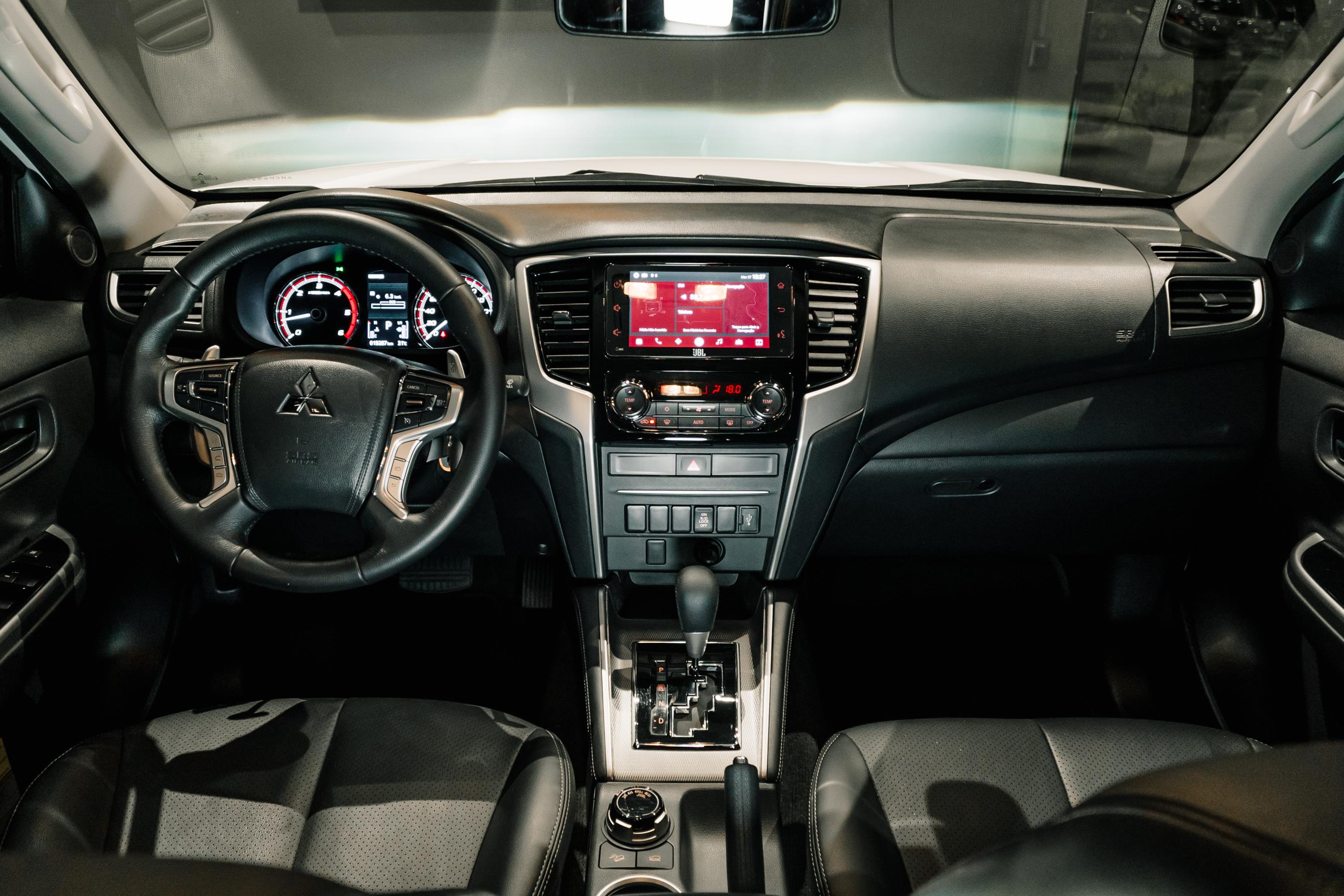 MITSUBISHI L200 TRITON
