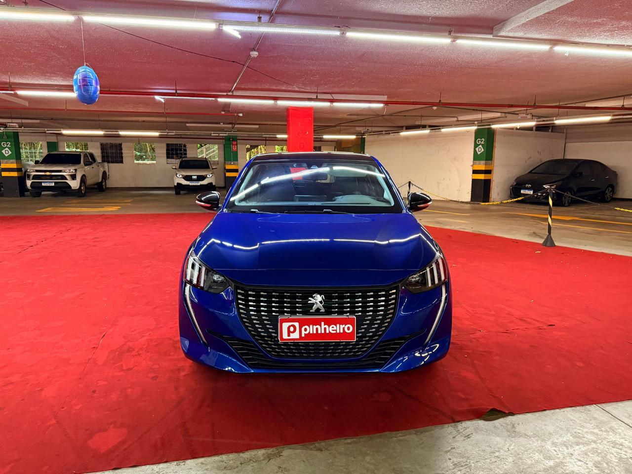 PEUGEOT 208