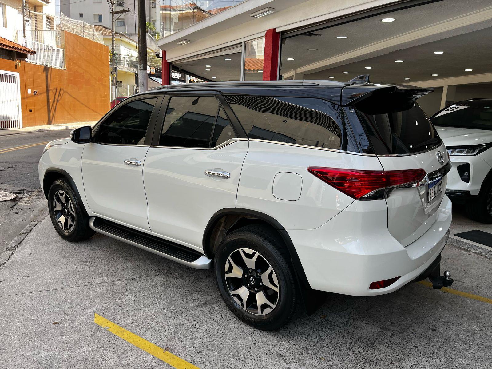 HILUX SW4