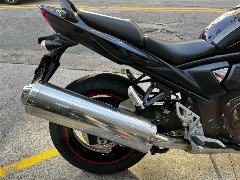 BANDIT 650N