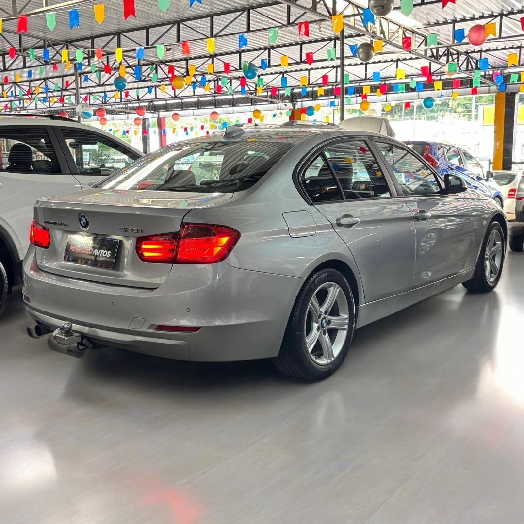 BMW 320i