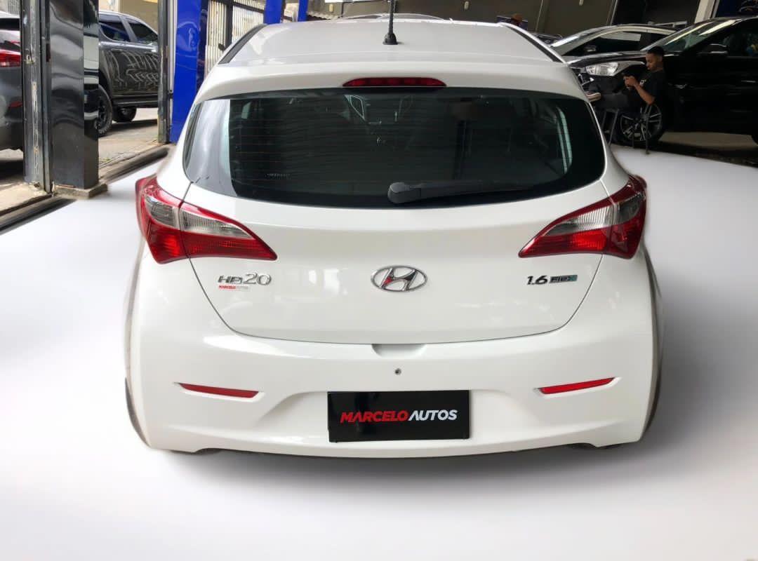 HYUNDAI HB20