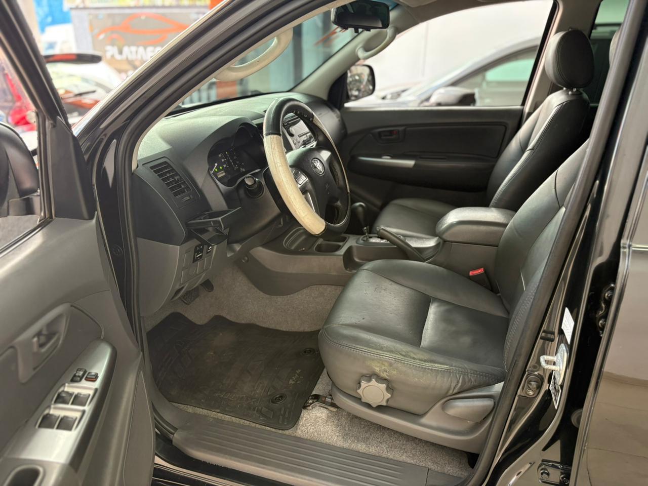 HILUX