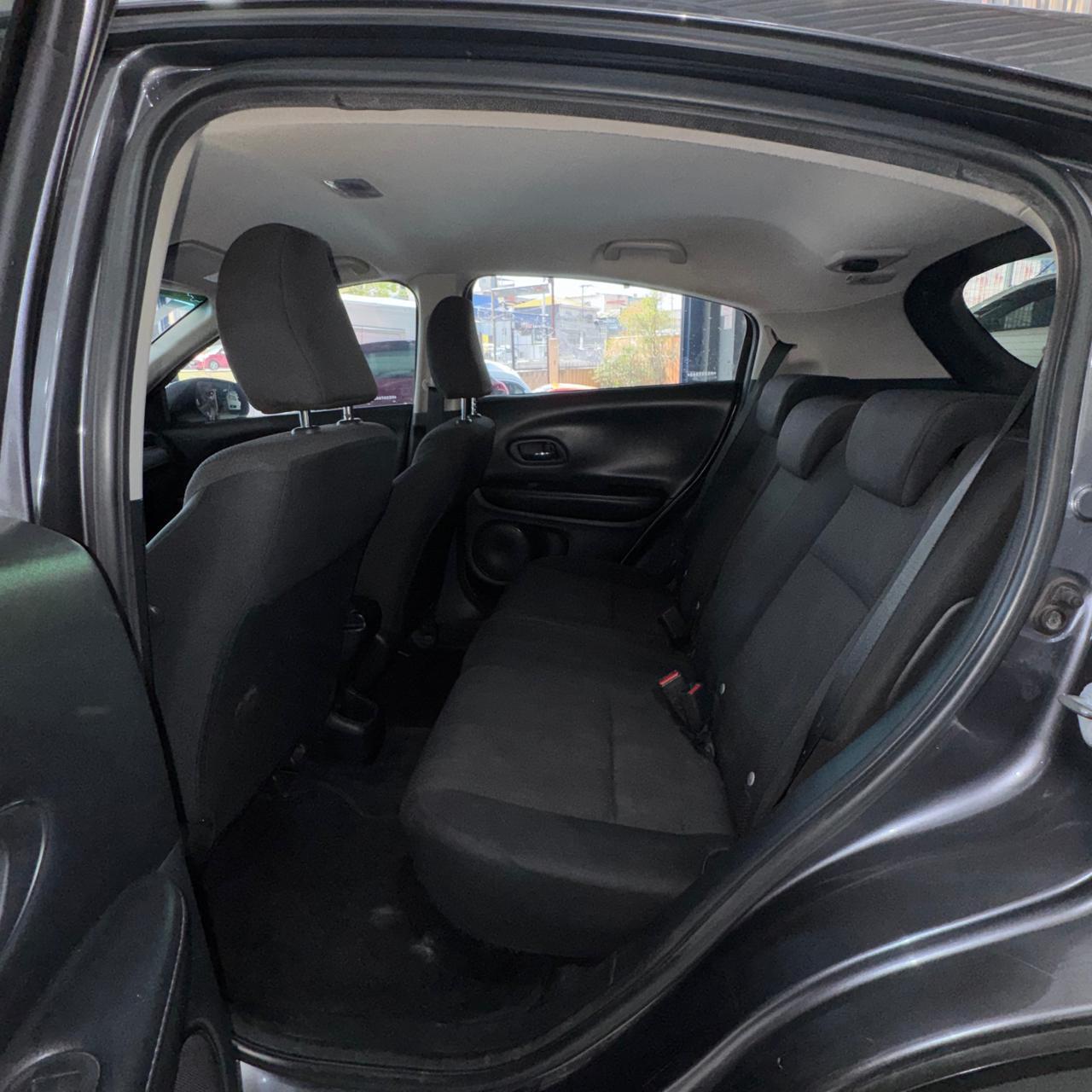 HR-V