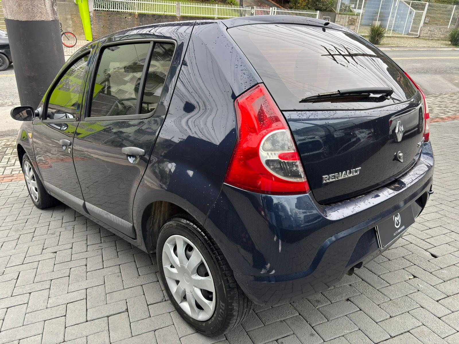 SANDERO