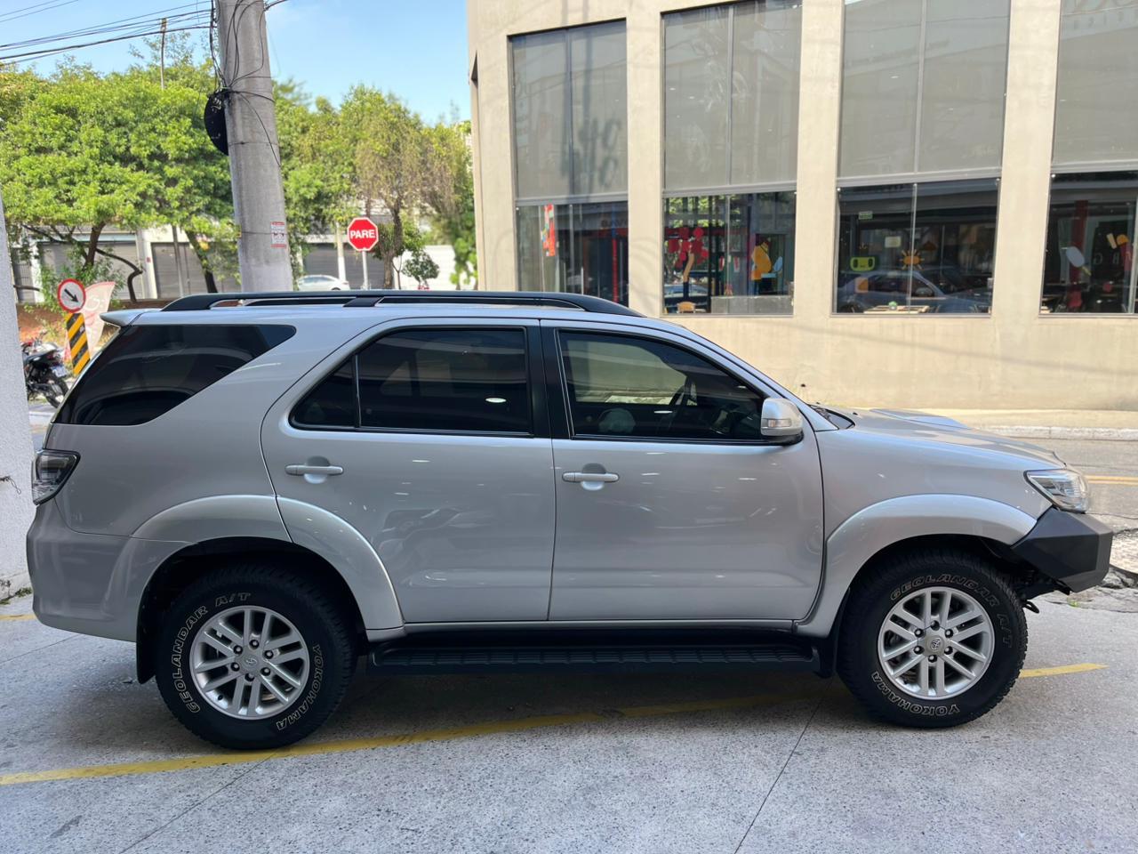HILUX SW4