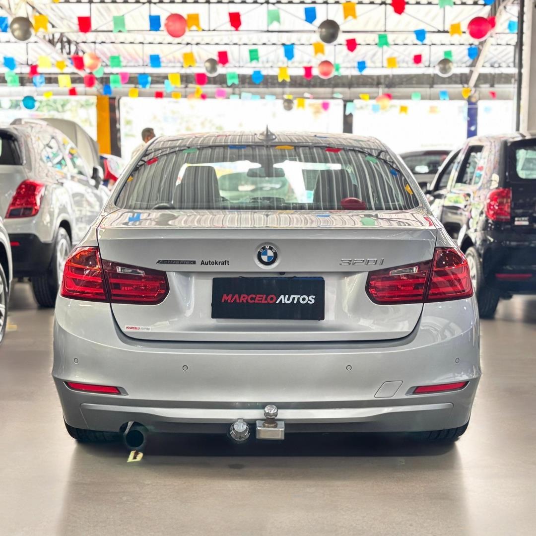 BMW 320i