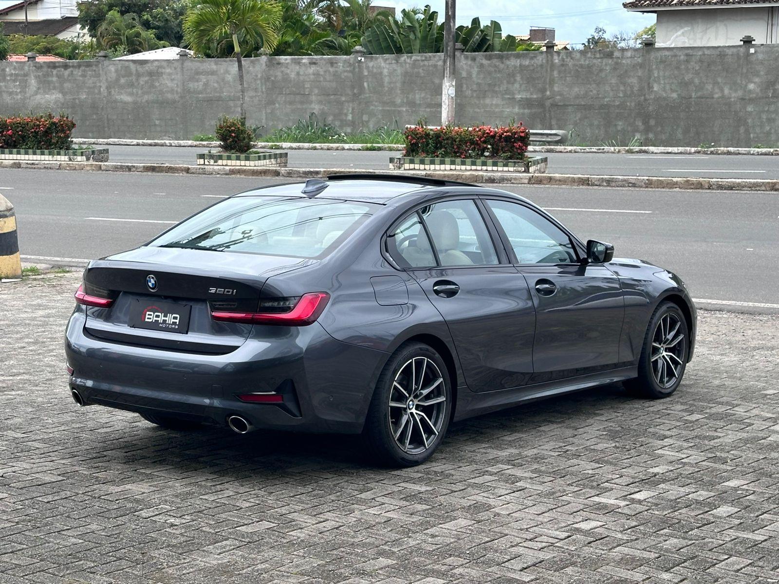 BMW 320i