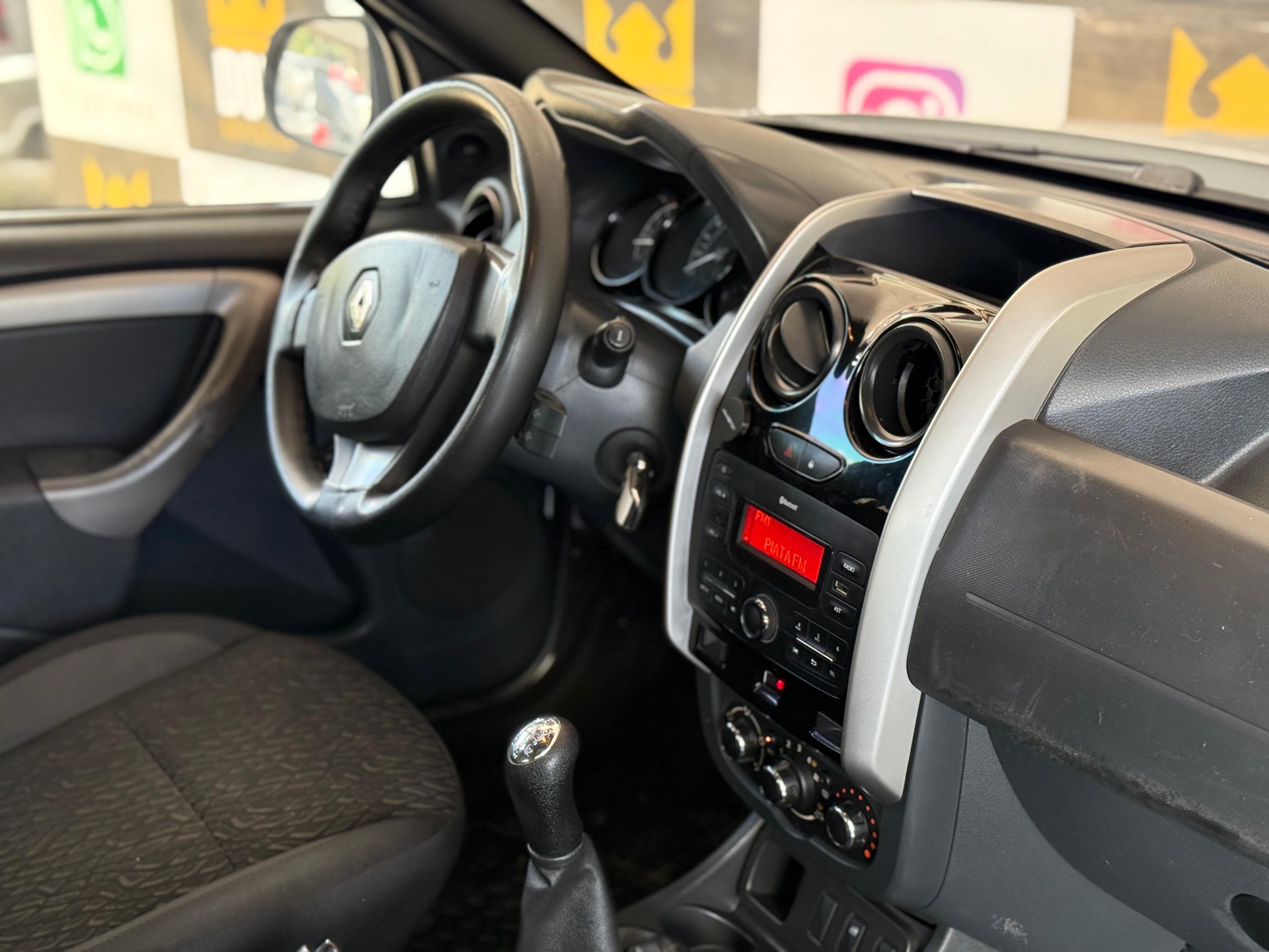 RENAULT DUSTER