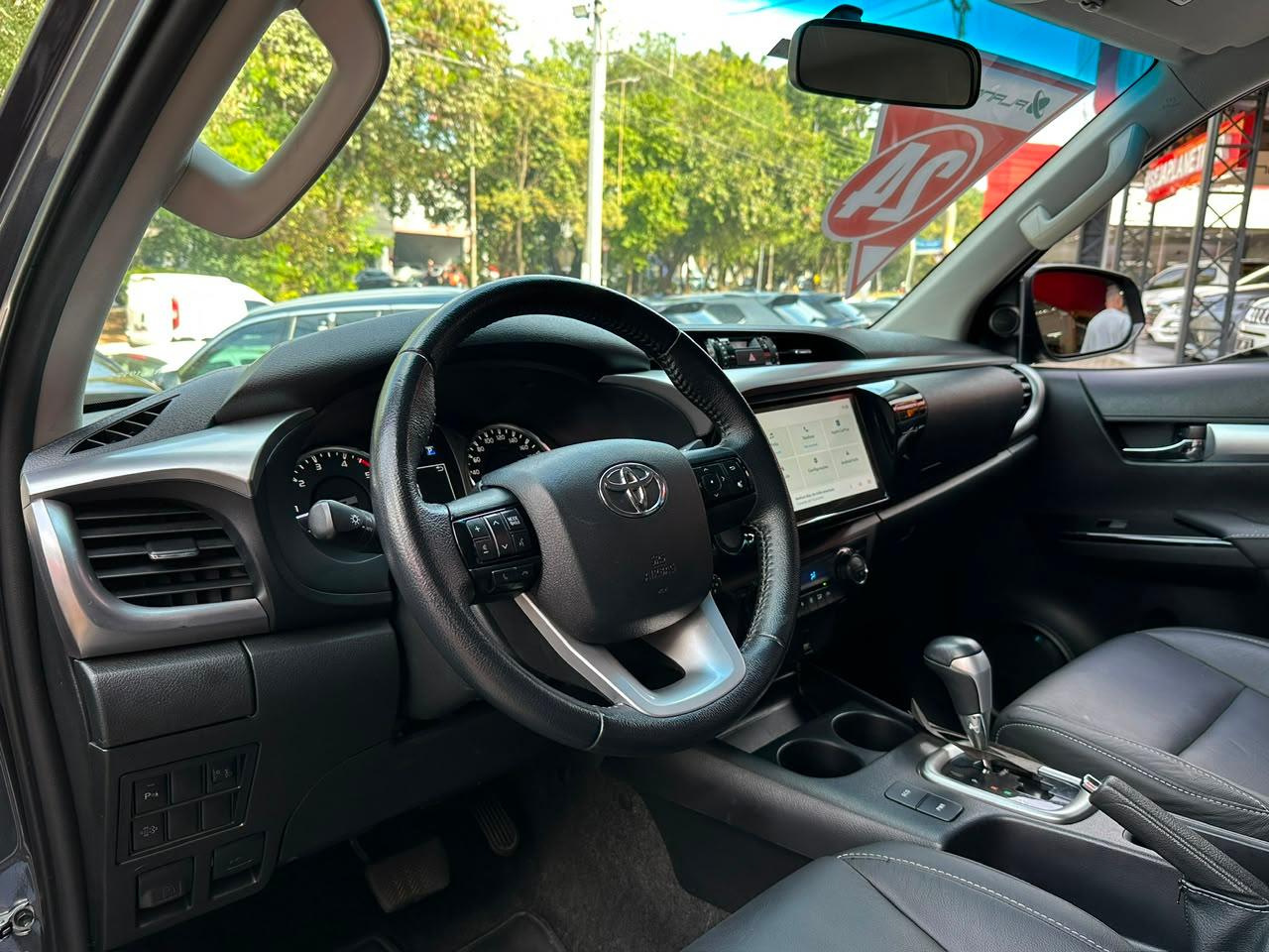 HILUX