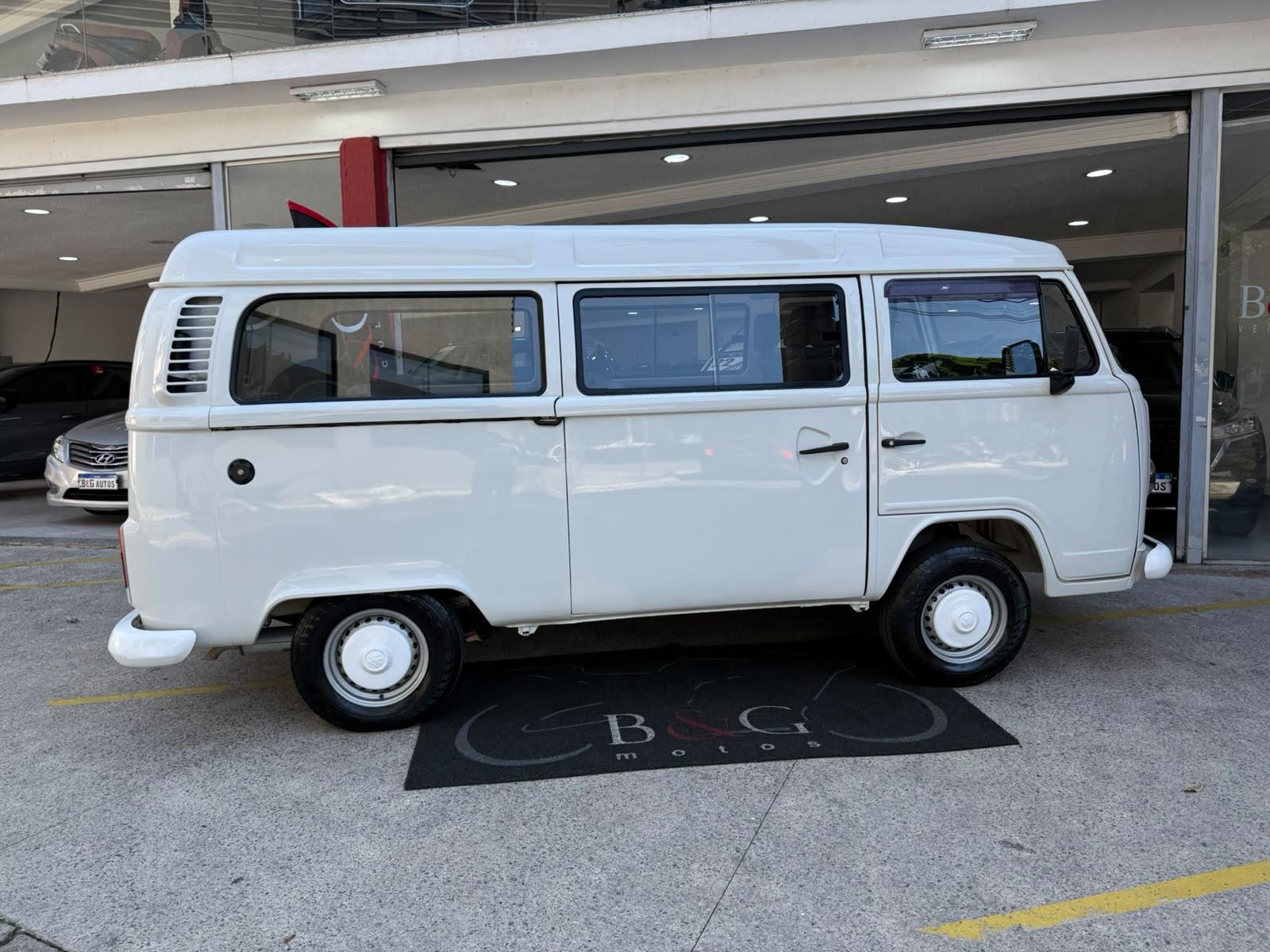 KOMBI