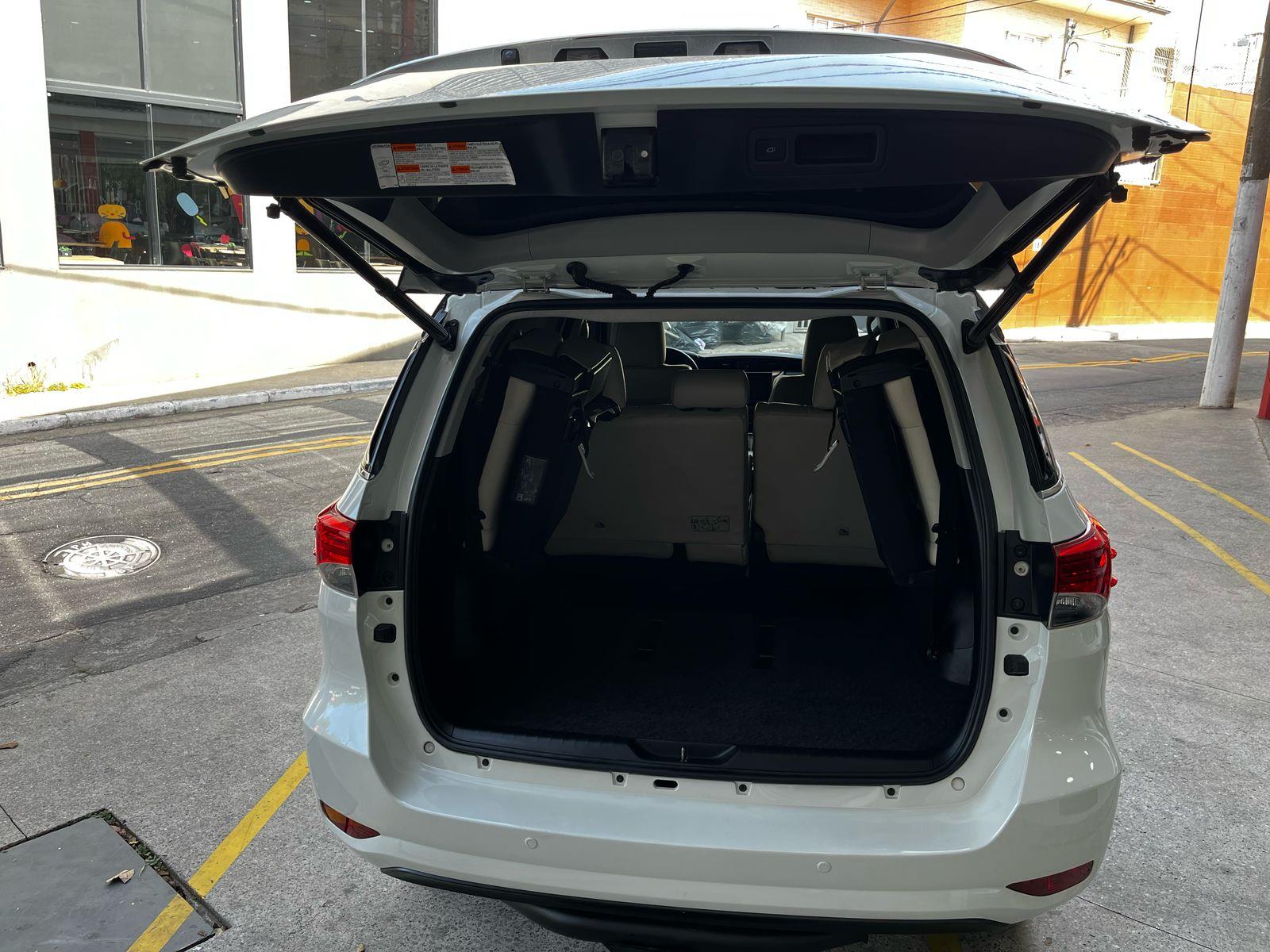 HILUX SW4