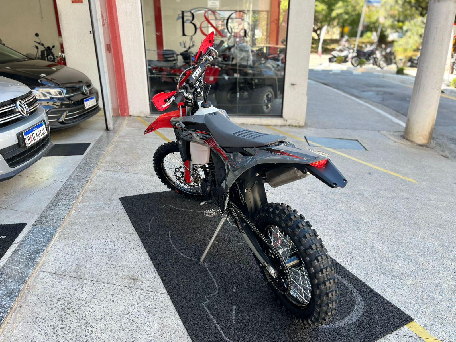 270 EFI COM PARTIDA ELETRICA 4T 