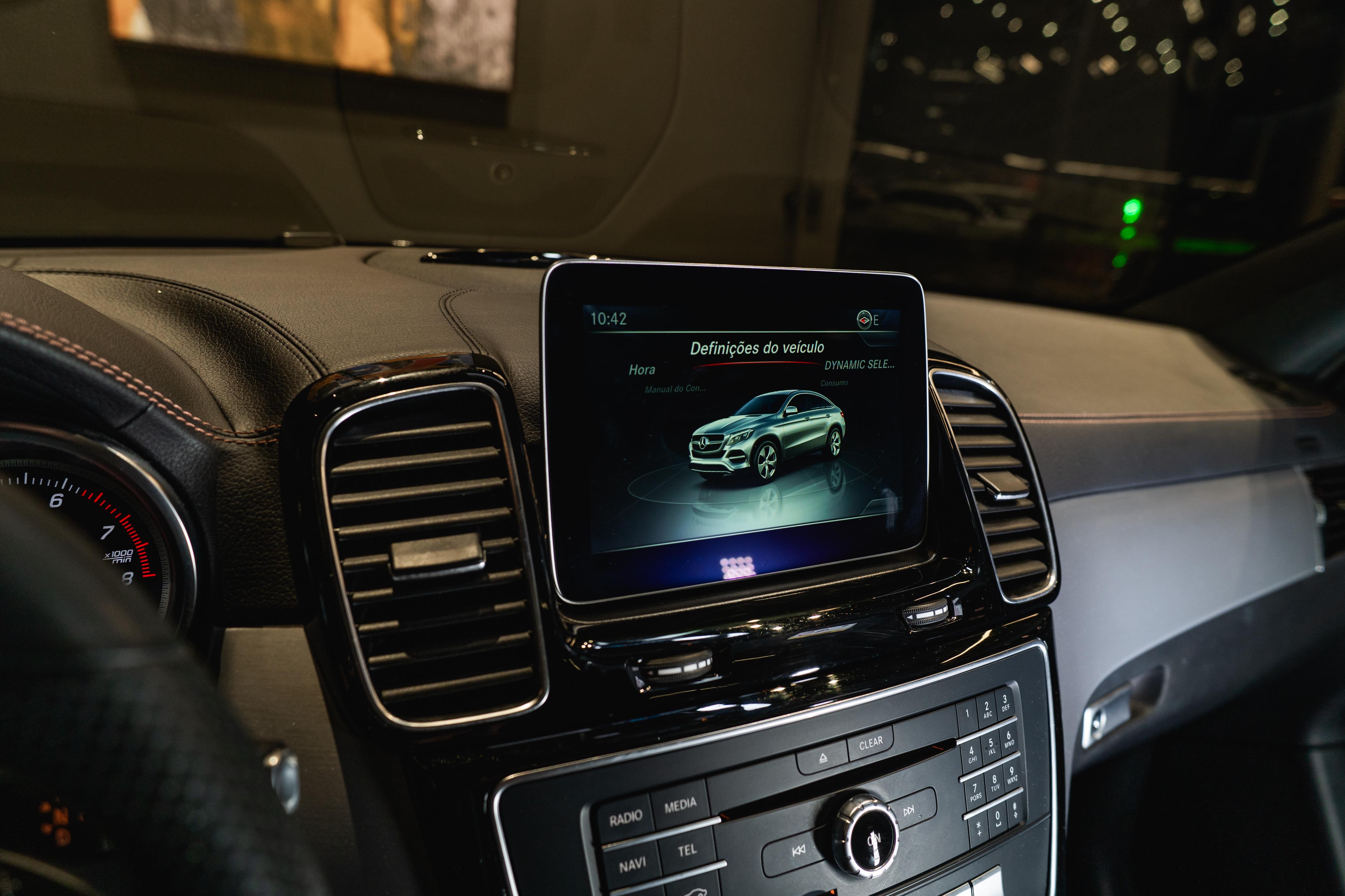 MERCEDES-BENZ GLE 400