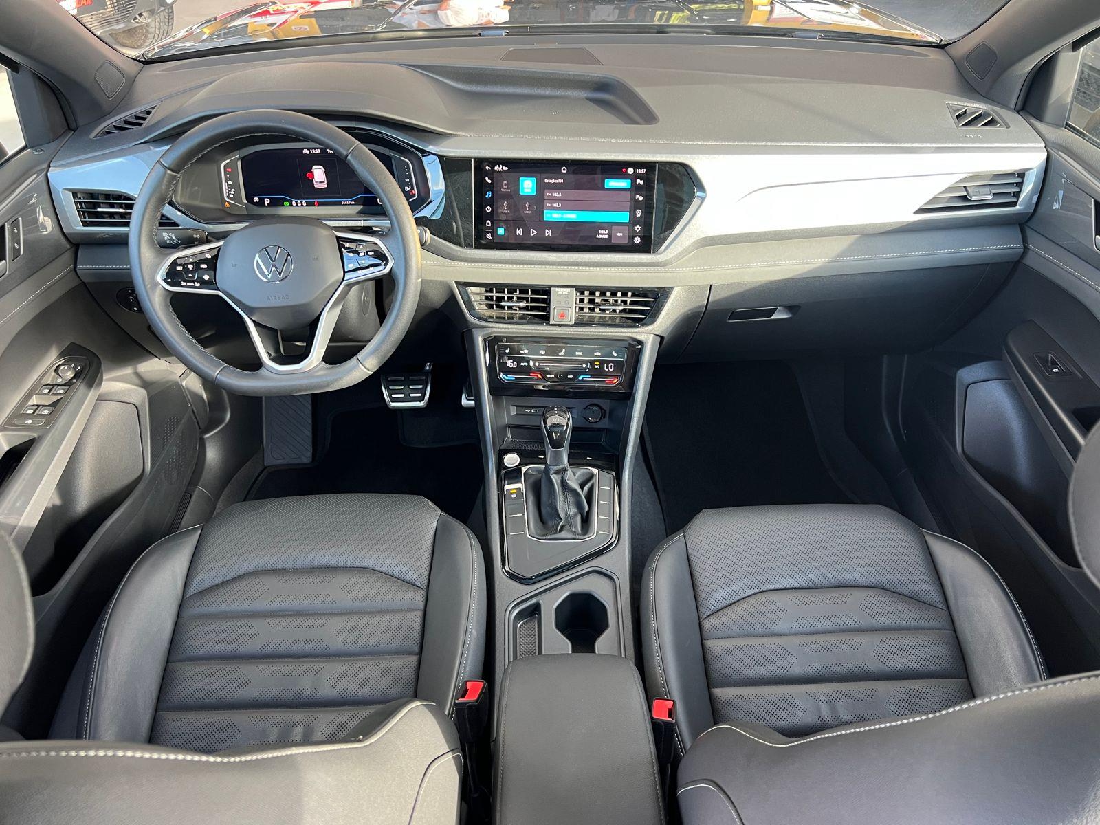 VOLKSWAGEN TAOS