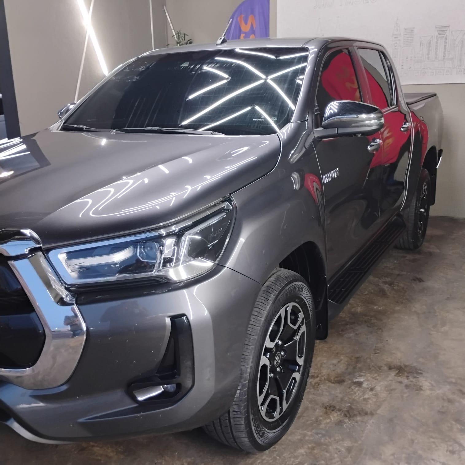 HILUX