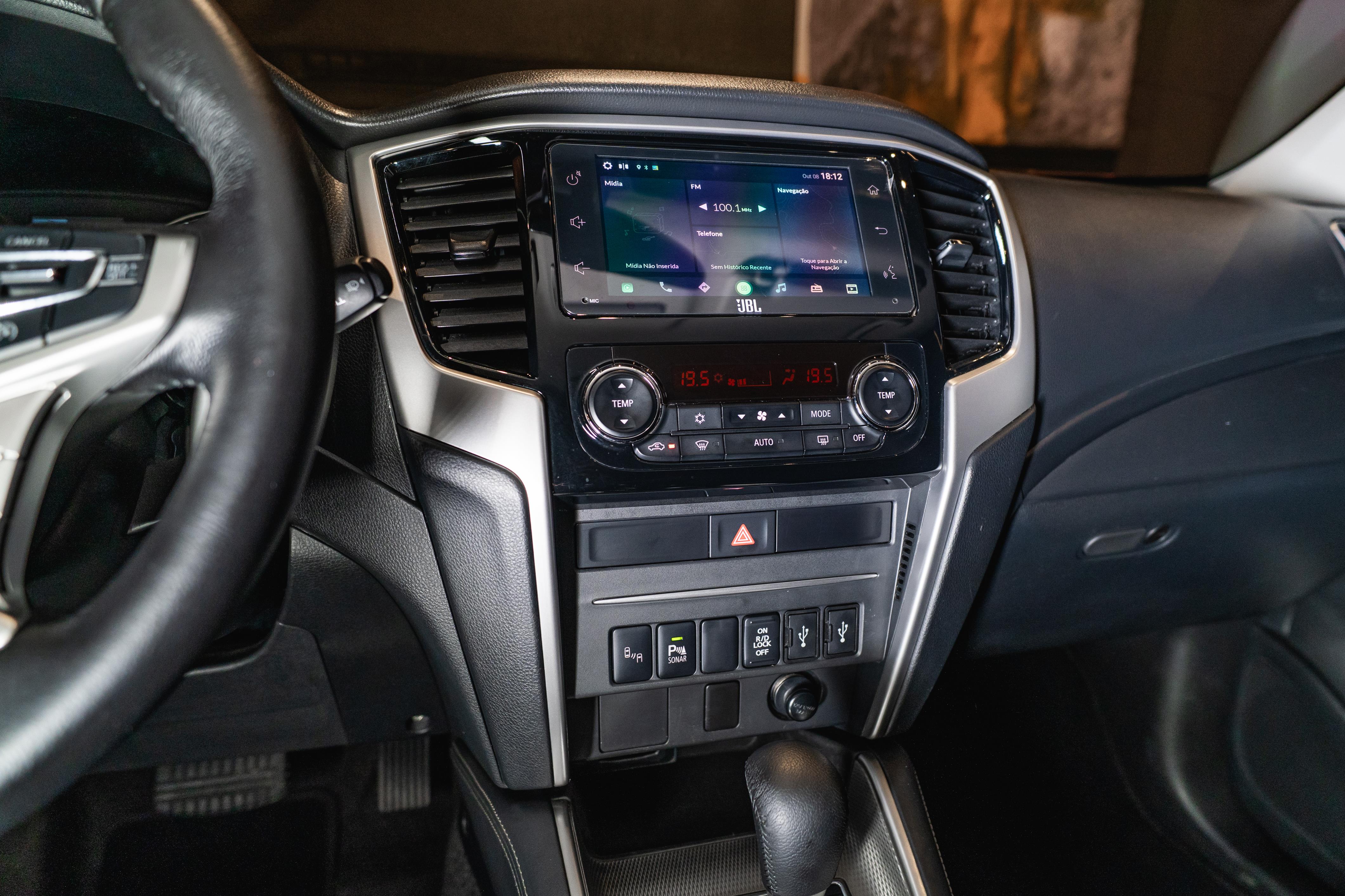 MITSUBISHI L200 TRITON