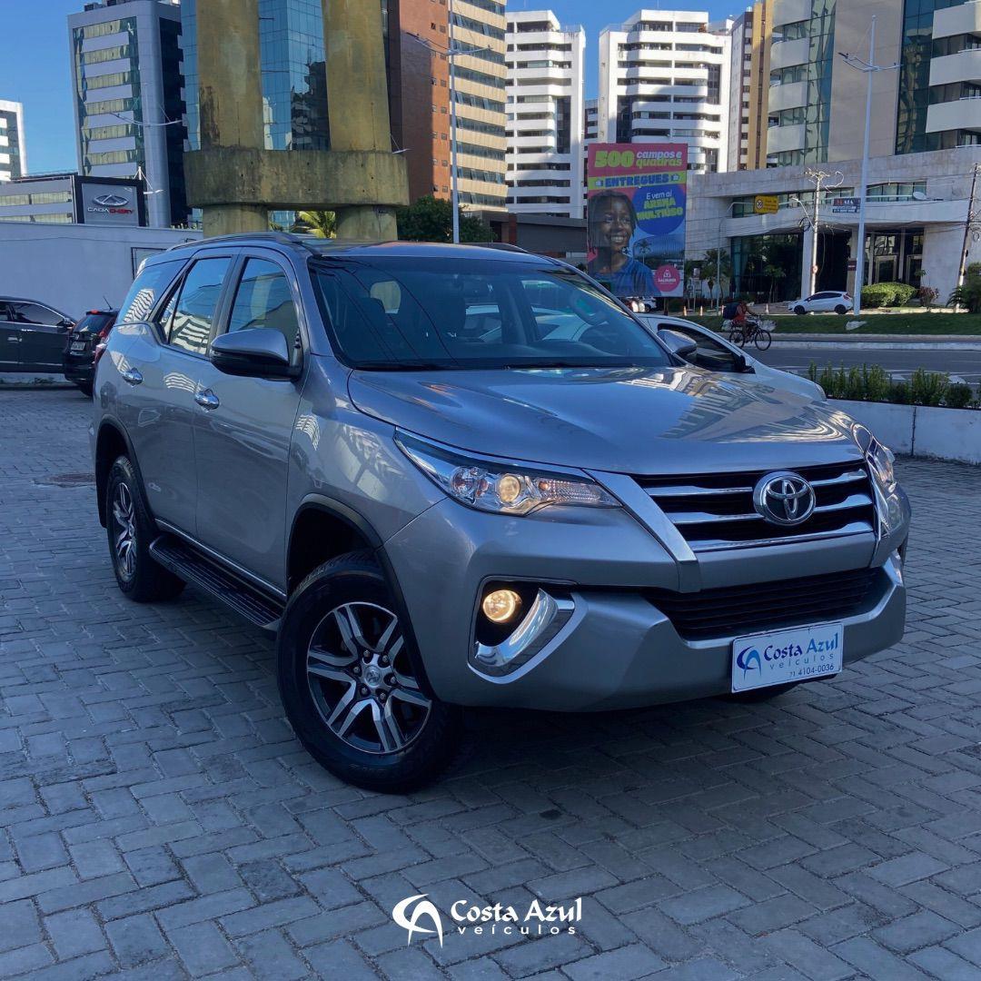 TOYOTA HILUX SW4