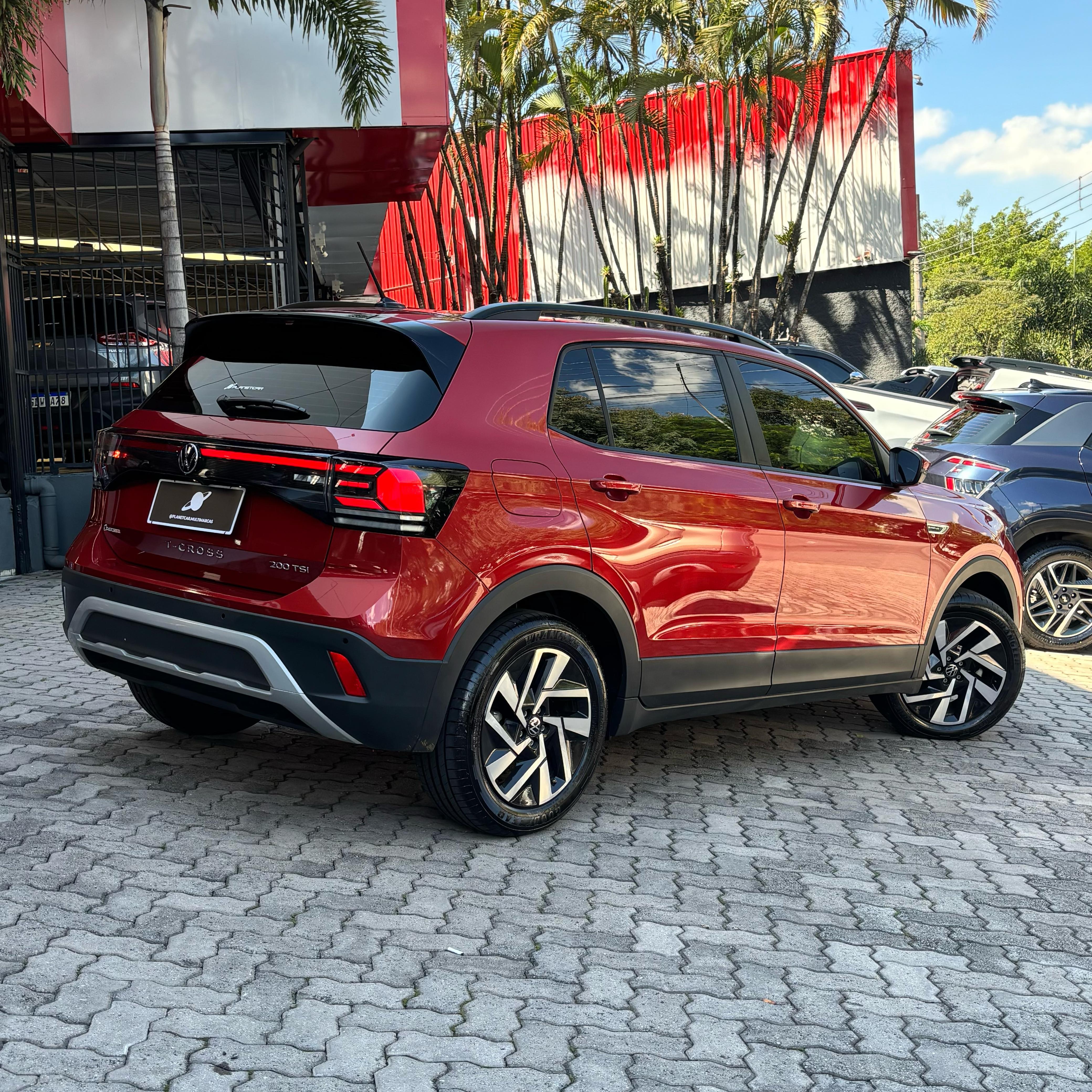 T-CROSS