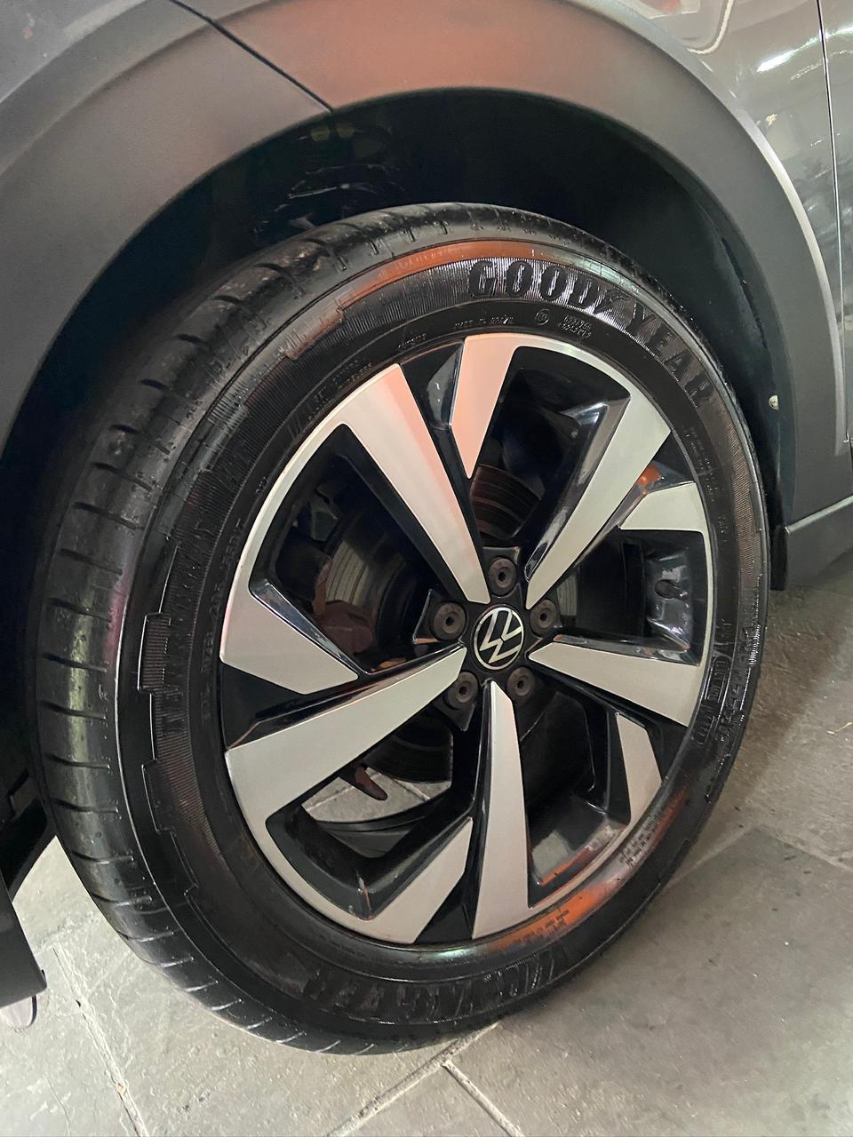Plata Motors