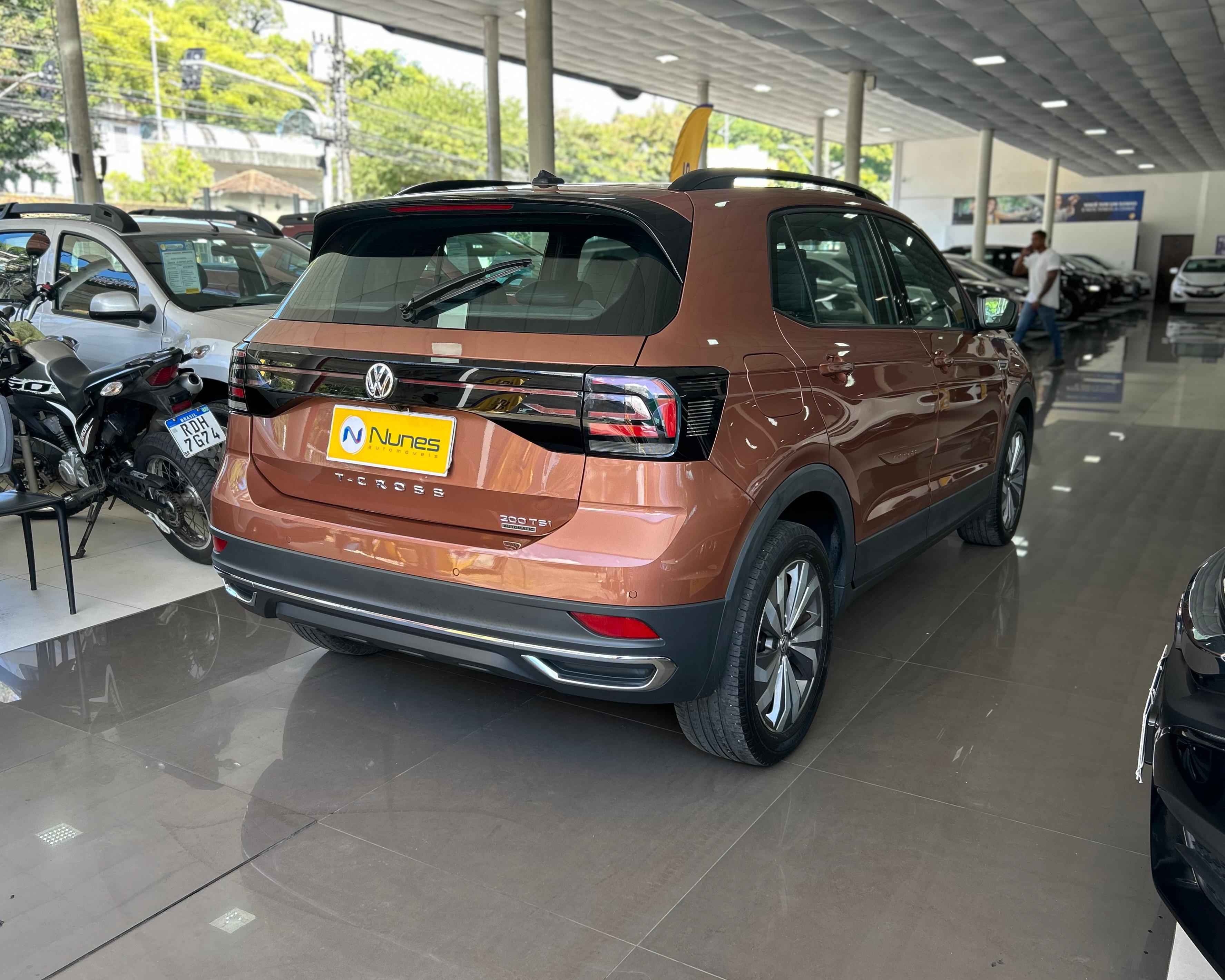 VOLKSWAGEN T-CROSS
