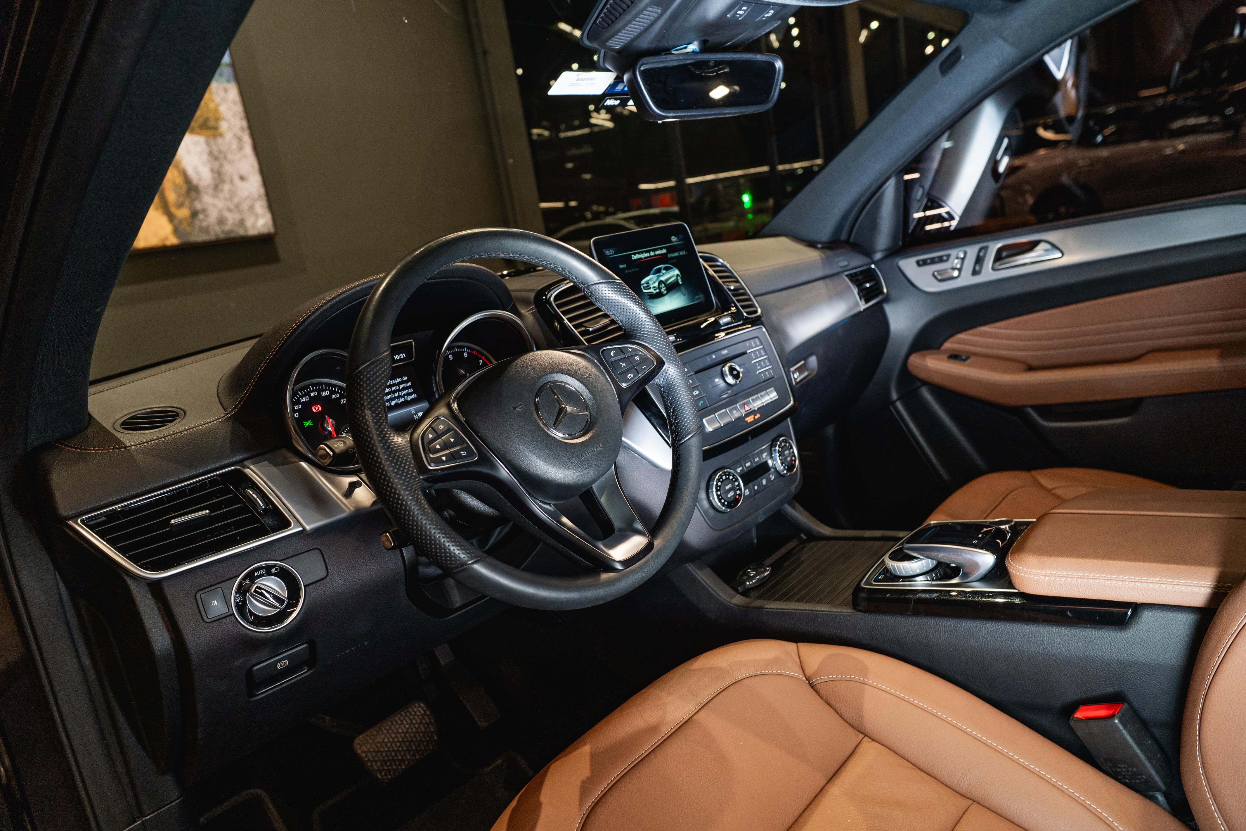 MERCEDES-BENZ GLE 400