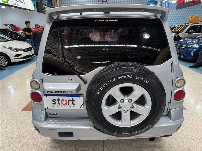 PAJERO TR4