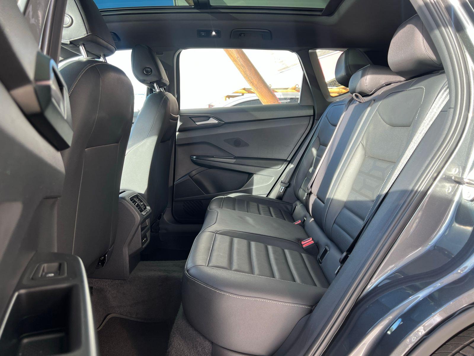 VOLKSWAGEN TAOS