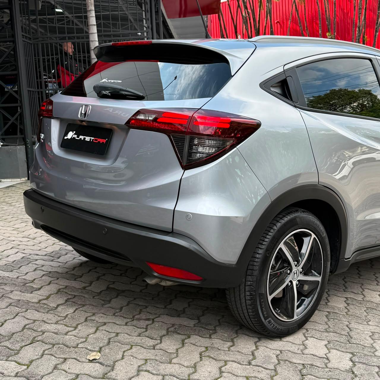 HR-V
