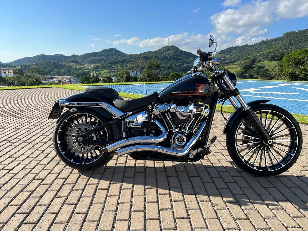 SOFTAIL BREAKOUT