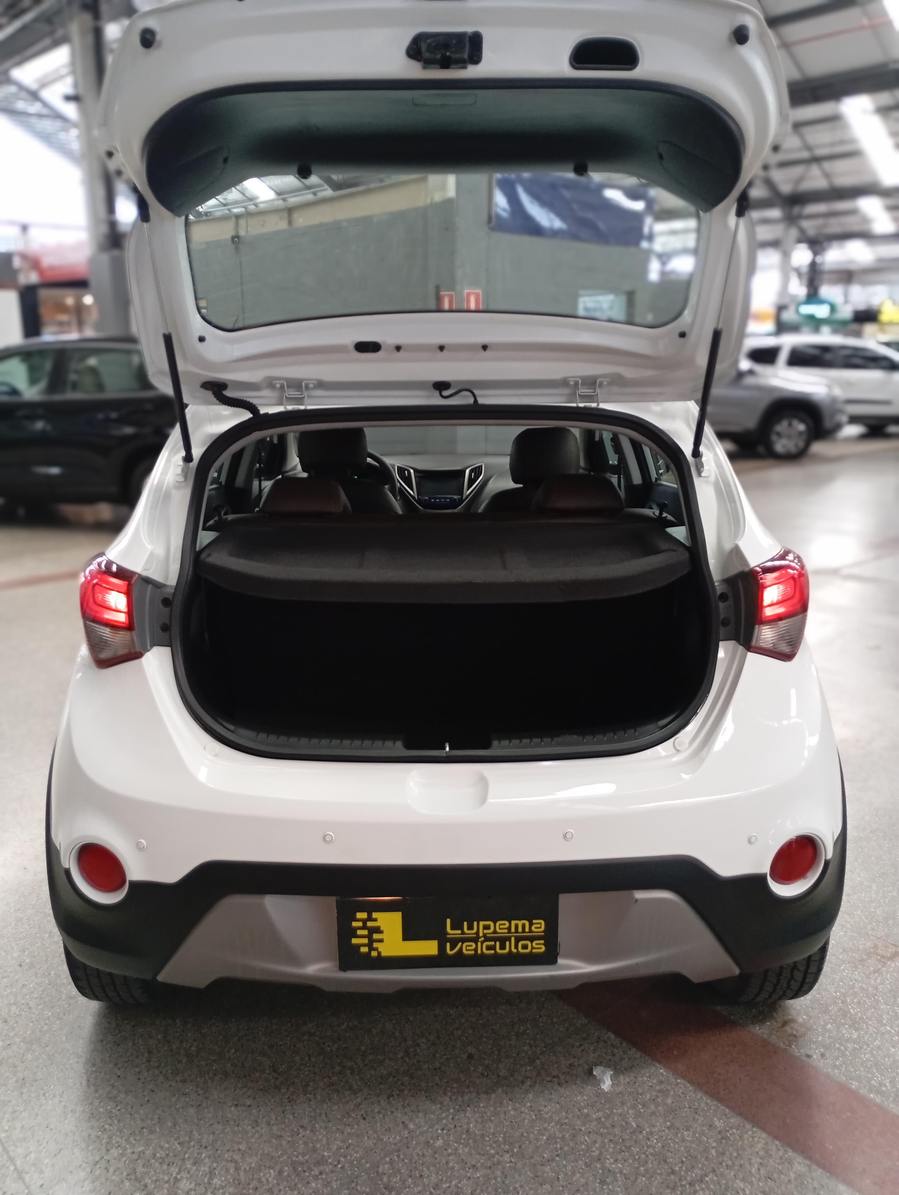 HYUNDAI HB20X