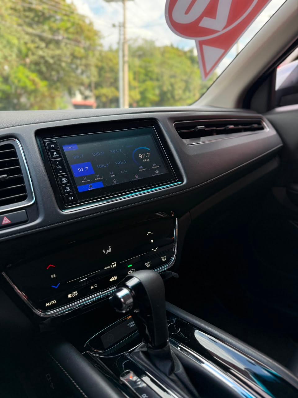 HR-V
