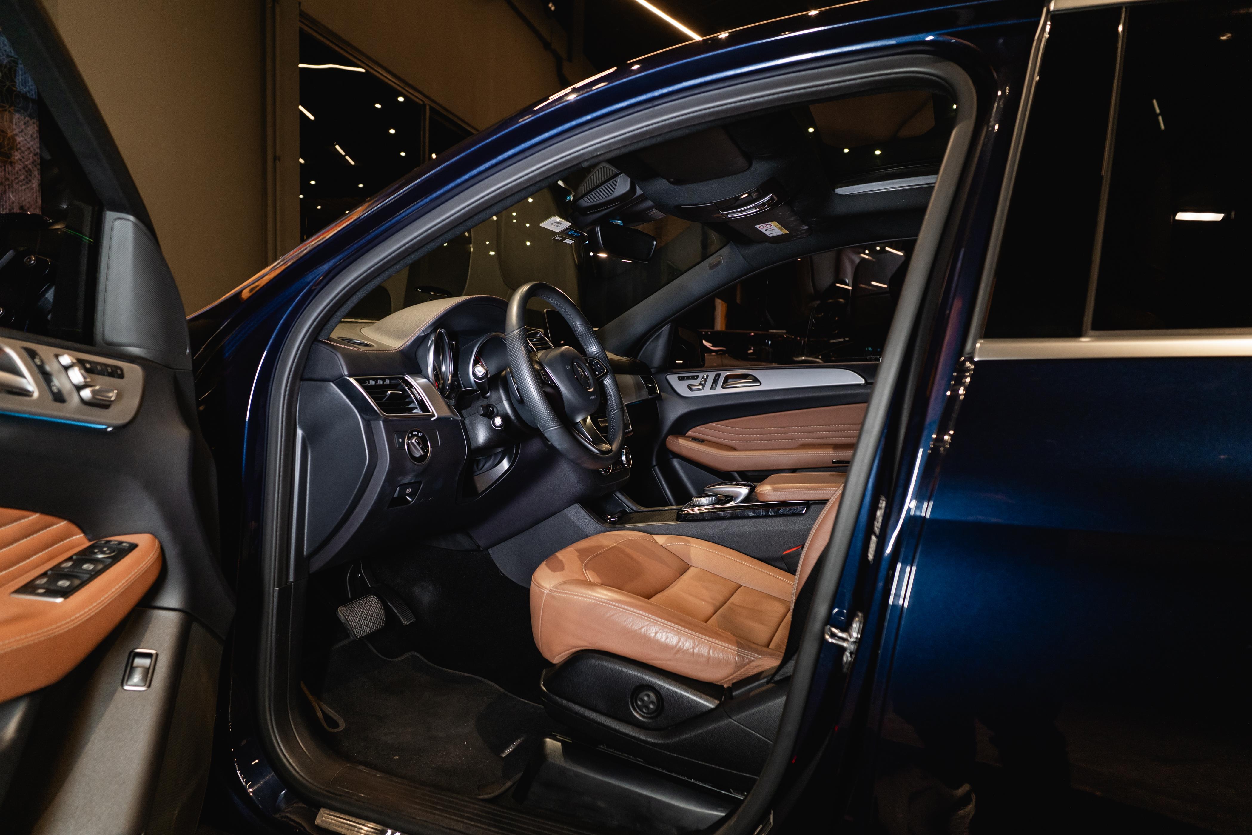 MERCEDES-BENZ GLE 400