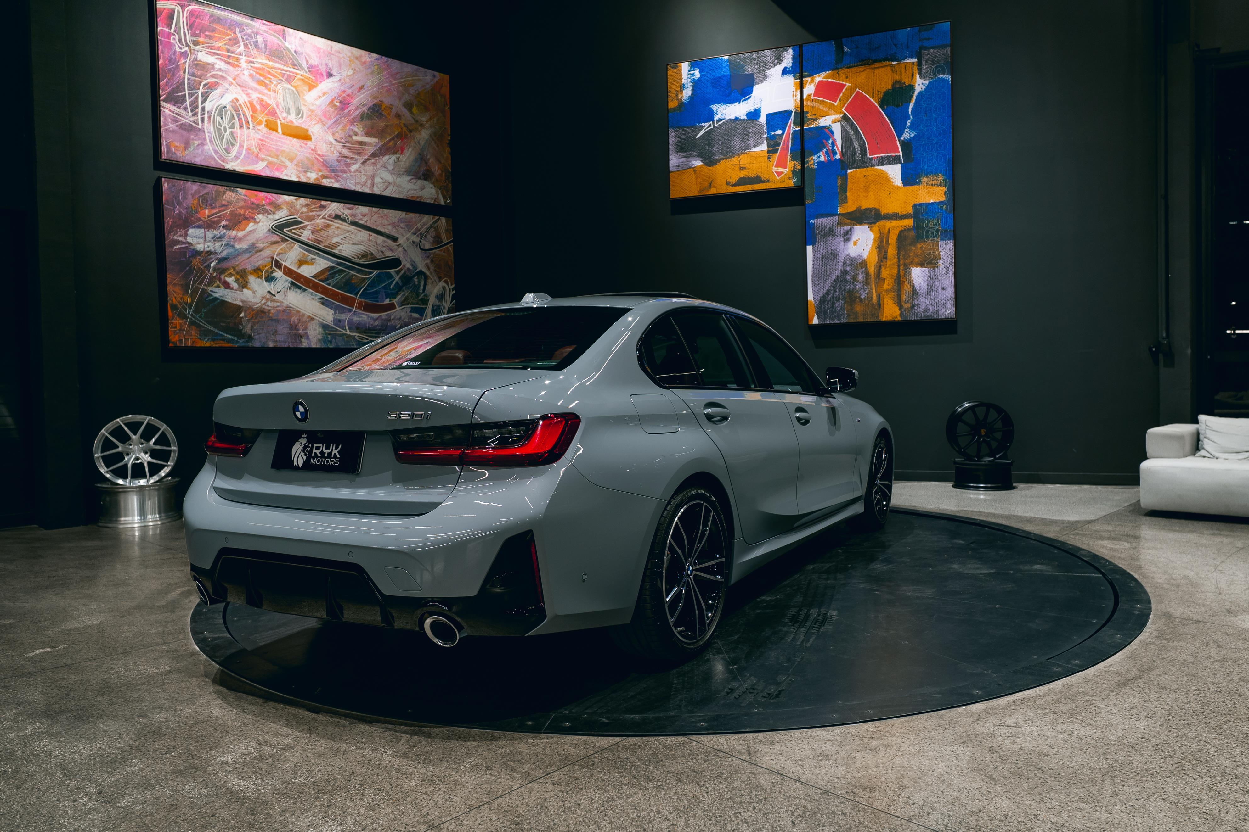 BMW 320i