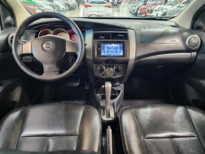 GRAND LIVINA