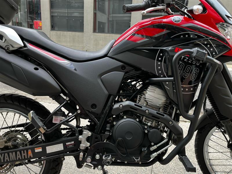 XTZ 250 LANDER