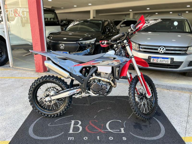 270 EFI COM PARTIDA ELETRICA 4T 