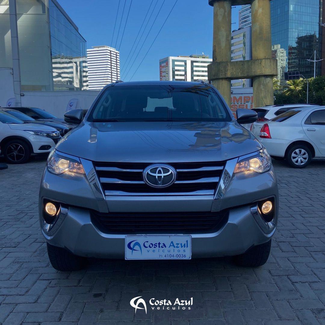 TOYOTA HILUX SW4