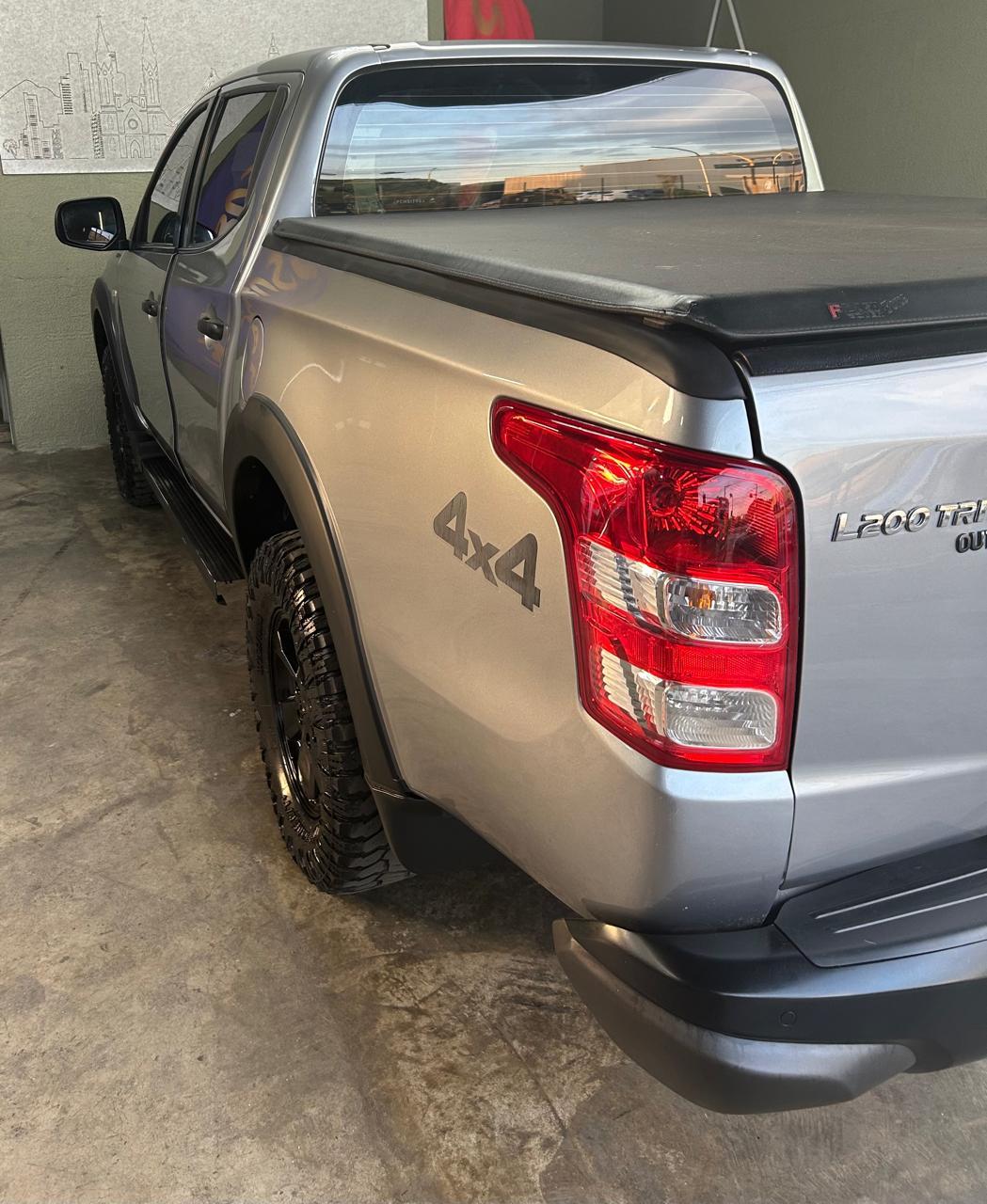 L200 TRITON