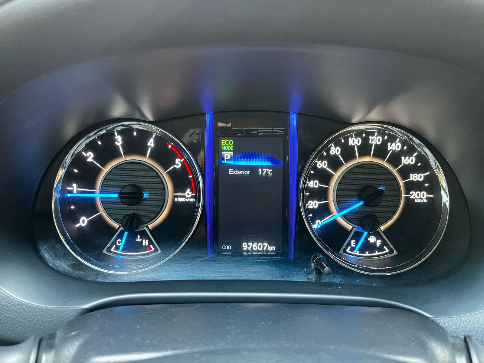 HILUX SW4