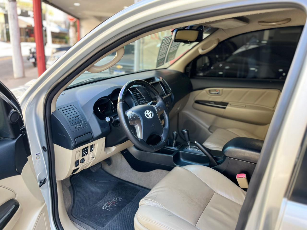 HILUX SW4