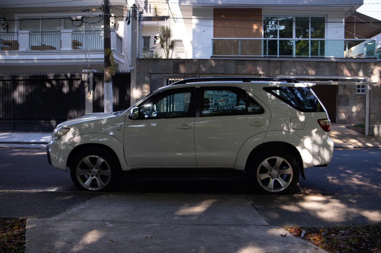 HILUX SW4