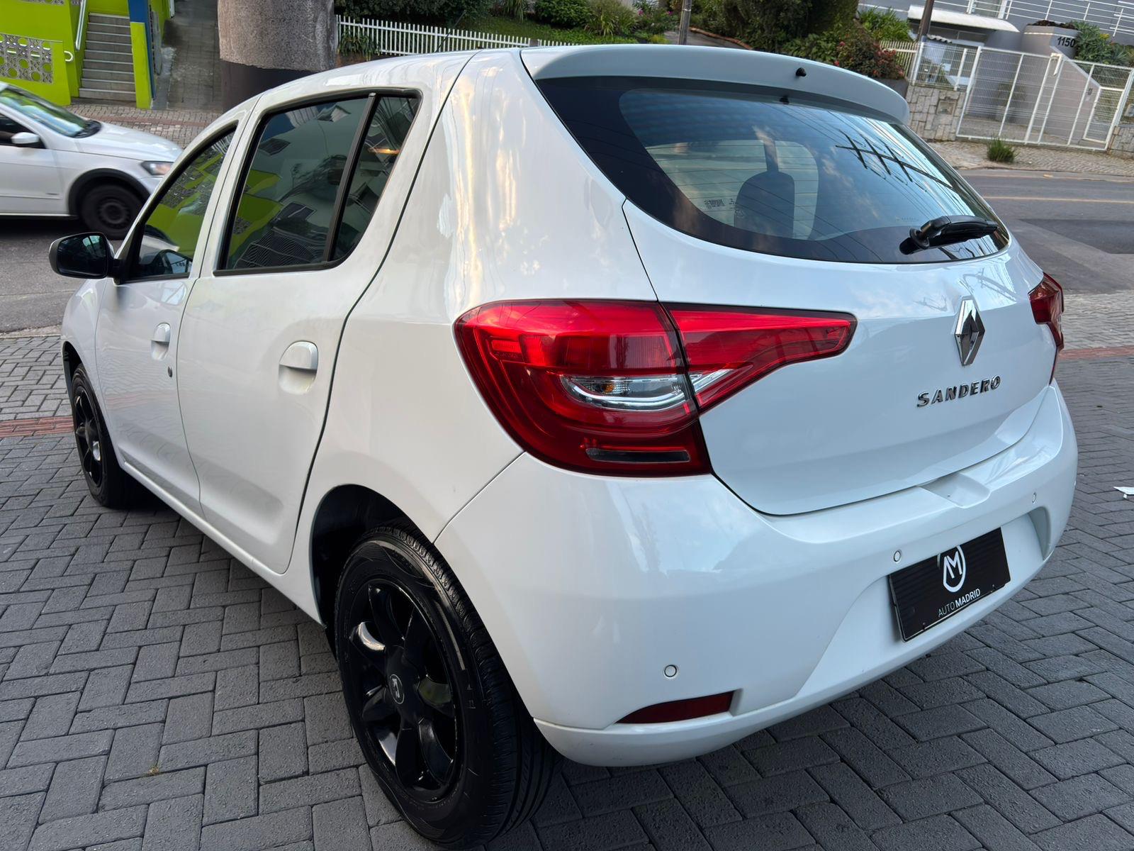 SANDERO