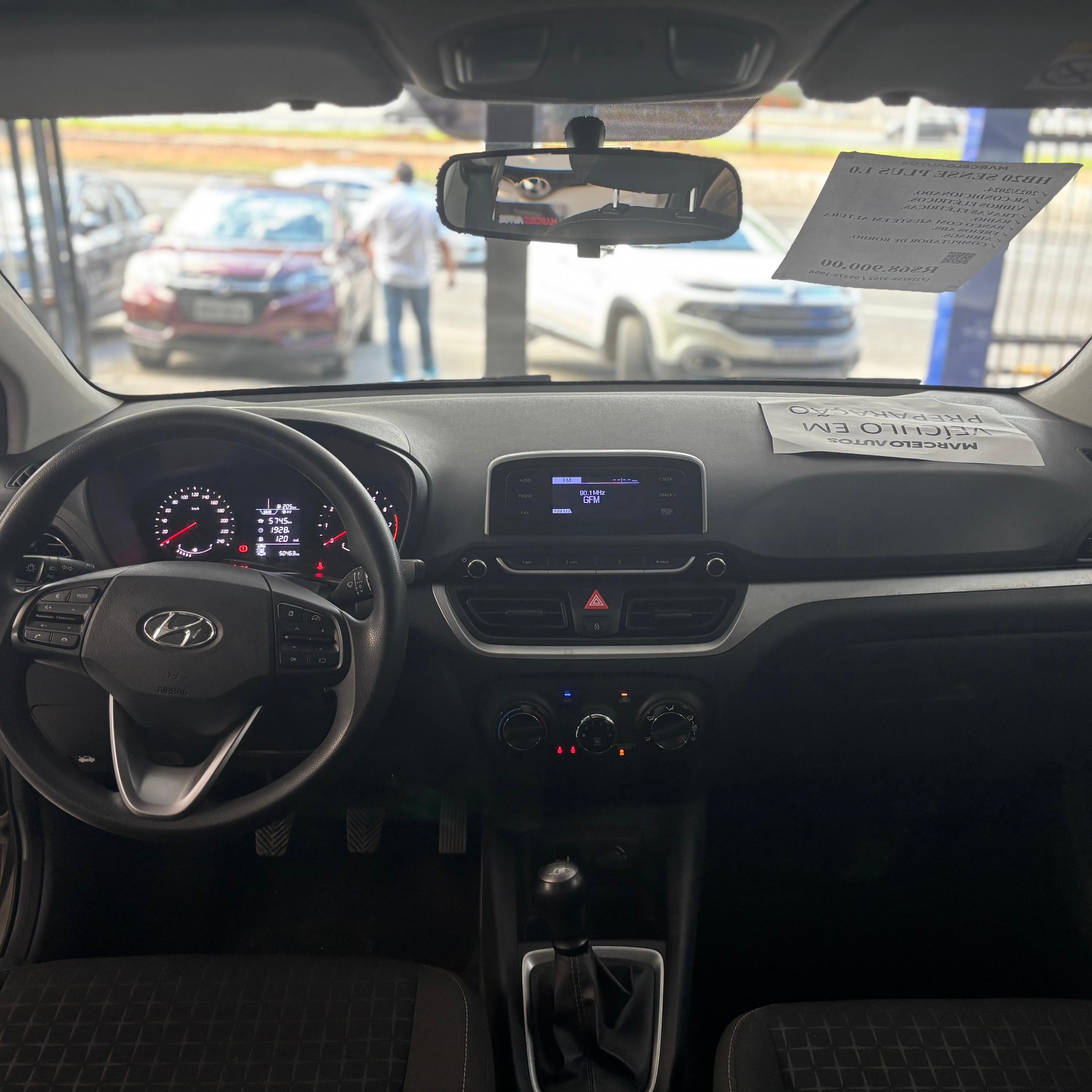 HYUNDAI HB20