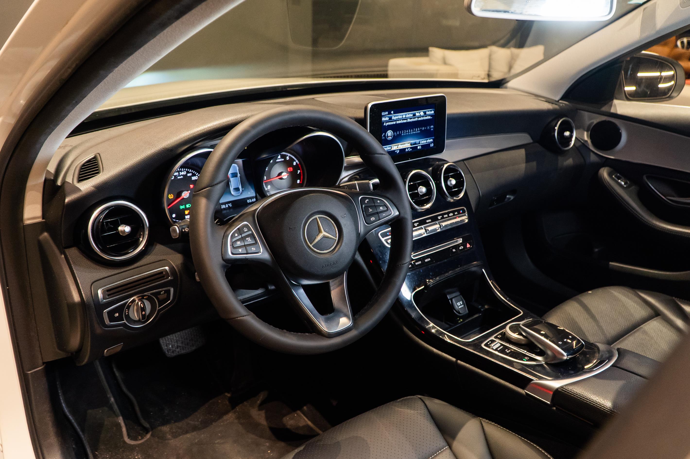 MERCEDES-BENZ C 180