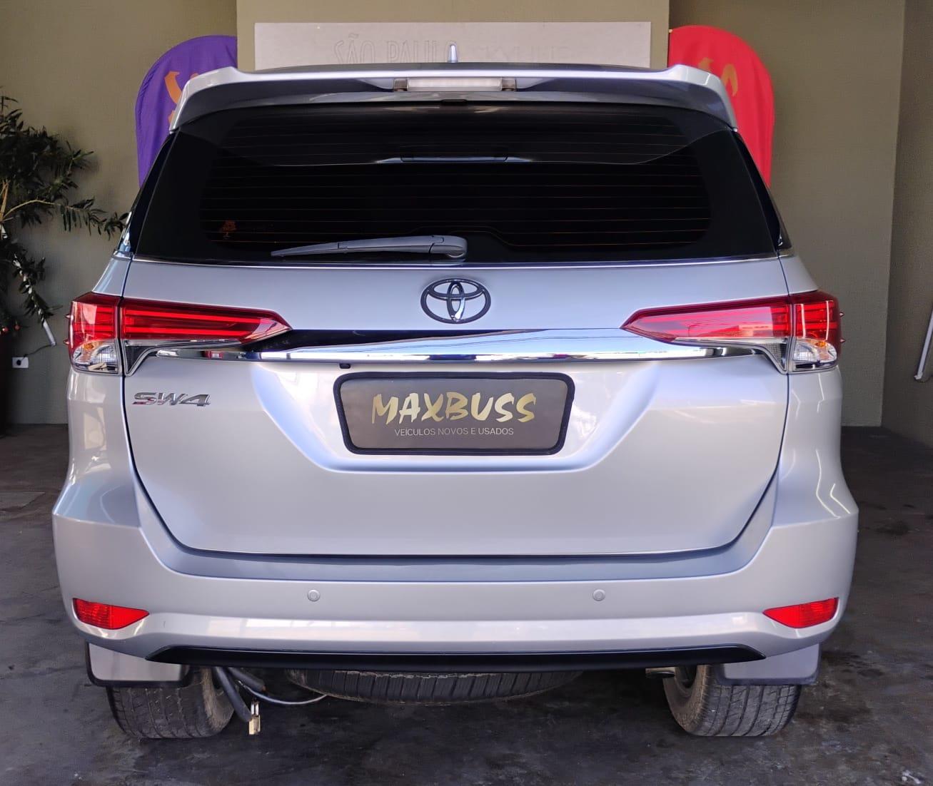HILUX SW4