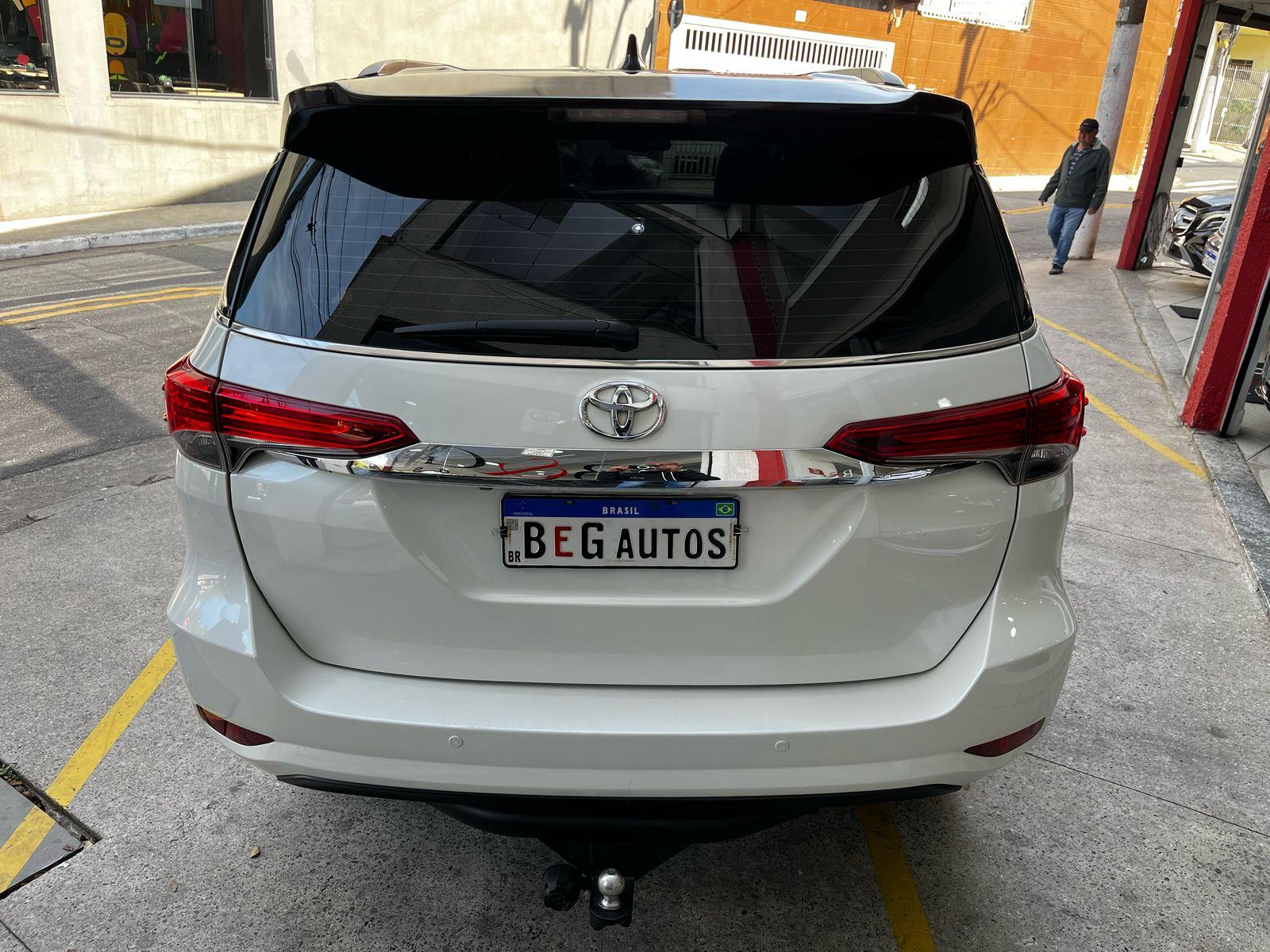 HILUX SW4